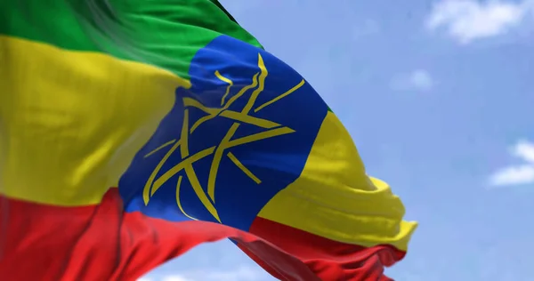 Detalle Bandera Nacional Etiopía Ondeando Viento Día Claro Etiopía País — Foto de Stock