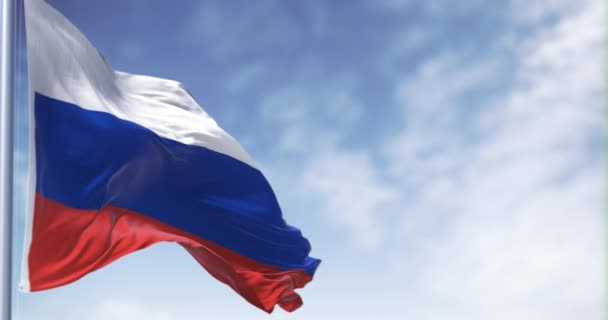Detalhe Bandeira Nacional Rússia Acenando Vento Dia Claro Democracia Política — Vídeo de Stock
