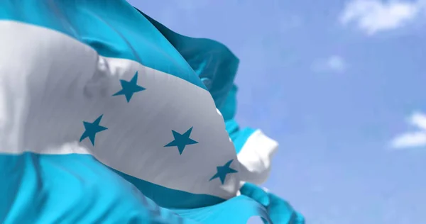 Hondurasi Nemzeti Zászló Részletei Amint Egy Tiszta Napon Integet Szélben — Stock Fotó