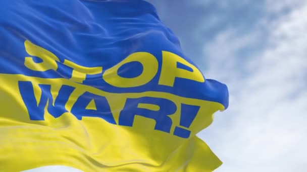 Detail Národní Vlajky Ukrajiny Textem Stop War Vlnícím Větru Demokracie — Stock video