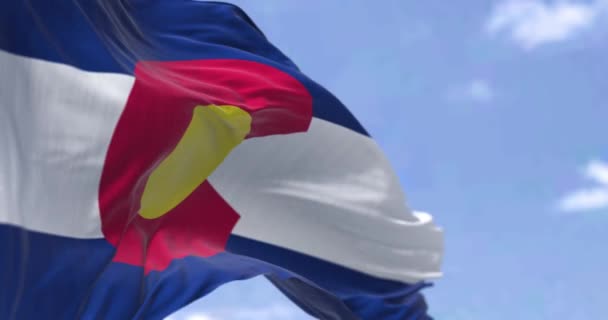 Abd Nin Colorado Eyaletinin Bayrağı Rüzgarda Dalgalanıyor Colorado 1876 Birliğin — Stok video