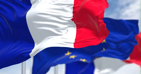 Detalhe Bandeira Nacional França Acenando Vento Com Bandeira União Europeia — Fotografia de Stock