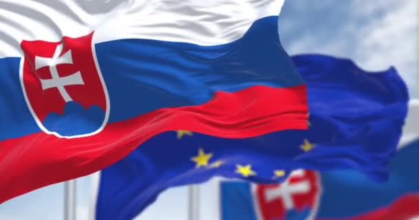 Inconsútil Bucle Cámara Lenta Bandera Nacional Eslovaquia Ondeando Viento Con — Vídeos de Stock