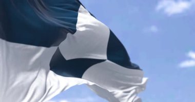 Antarktika bayrağıyla ya da rüzgarda dalgalanan True South Flag ile ağır çekimde kusursuz bir döngü. Antarktika 'nın, kıtayı yöneten kondominyum olan Antarktika Antlaşma Sistemi üyeleri tarafından resmen tanınan tek bayrağı.