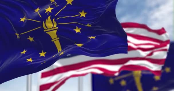 Płynna Pętla Zwolnionym Tempie Dwoma Flagami Stanu Indiana Machającymi Wraz — Wideo stockowe
