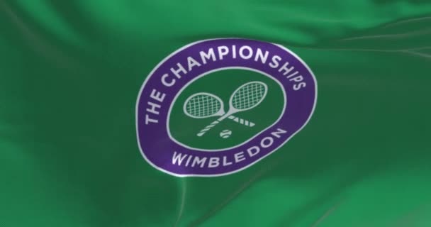 Londyn Wielka Brytania Kwiecień 2022 Zbliżenie Flagi Mistrzostw Wimbledonu Wietrze — Wideo stockowe