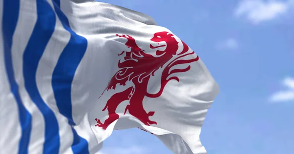 Bandeira Nouvelle Aquitaine Acenando Vento Dia Claro Nouvelle Aquitaine Maior — Fotografia de Stock