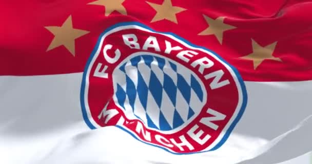 München Ger 2022 Június Szövet Háttér Bayern München Zászlóval Integetve — Stock videók