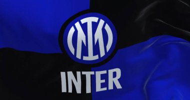 Milan, İtalya, Temmuz 2022: Rüzgarda sallanan Inter Football Club bayrağı. Inter İtalya 'nın Milano şehrinde kurulmuş profesyonel bir futbol kulübüdür.