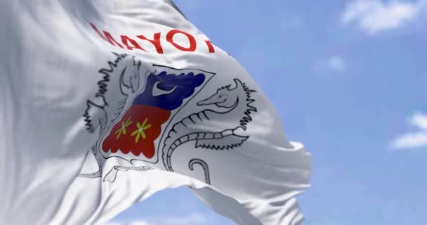 Vlag Van Mayotte Wapperend Wind Een Heldere Dag Mayotte Een — Stockvideo