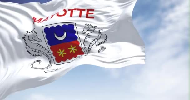 Mayottova Vlajka Vlaje Větru Když Jasný Den Mayotte Zámořský Departement — Stock video