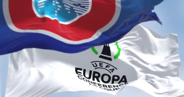 Прага Чехия Июль 2022 Флаги Лигой Конференции Уефа Лигой Европы — стоковое видео