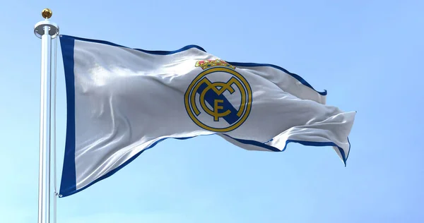 Madrid España Junio 2022 Bandera Del Real Madrid Ondeando Viento —  Fotos de Stock