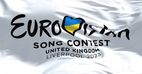Liverpool, İngiltere, Ekim 2022: 2023 Eurovision Şarkı Yarışması bayrağı dalgalanması. Ukrayna savaş yüzünden festivali organize edemediği için, 2023 yılı İngiltere 'nin Liverpool kentinde geçecek.