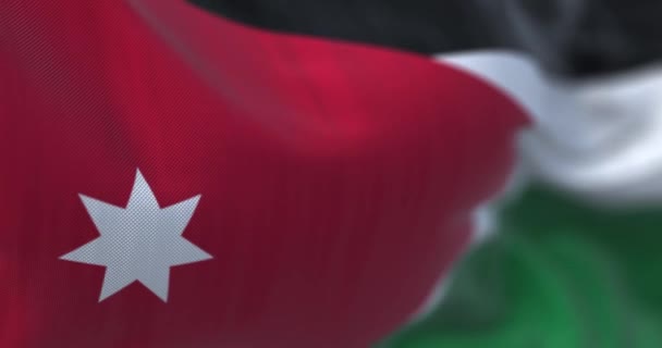 Närbild Jordanien Nationella Flaggan Viftar Vinden Hashemitiska Konungariket Jordanien Ett — Stockvideo