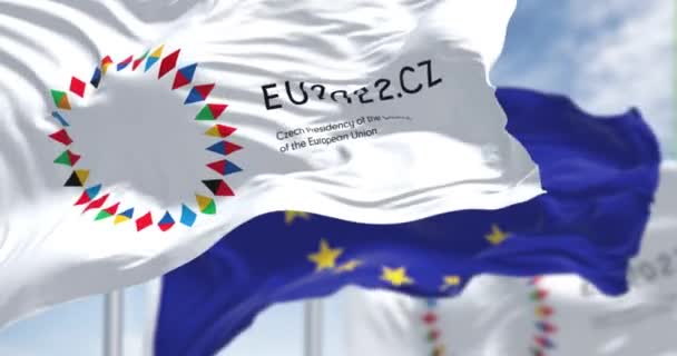 Prag Cze Ekim 2022 Çek Avrupa Konseyi Başkanlığı Bayrakları Bayrağıyla — Stok video
