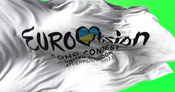 2022年10月イギリスのリバプール ユーロビジョン ソング コンテスト2023の旗は緑の背景に孤立している 2023年版はイギリスのリバプールで開催されます スローモーションでのシームレスなループ — ストック動画