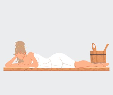 Bir kadın saunada yalnız başına oturup dinleniyor. Hamam ya da banya. Sağlık kaplıcası prosedürleri