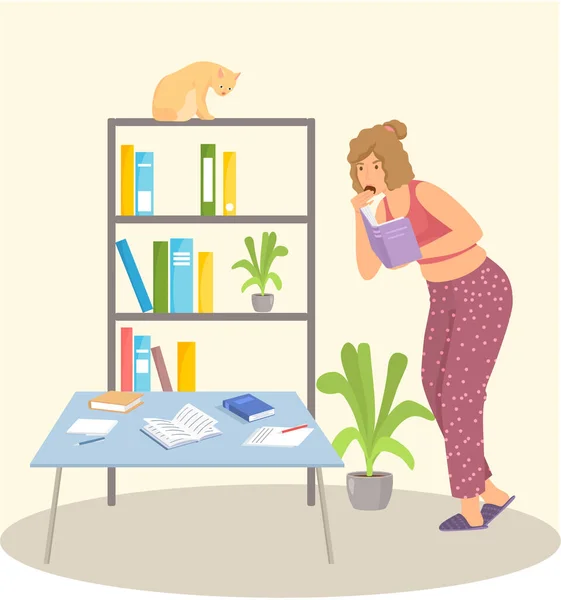 Mladá žena čte knihu stojící u hromady knih v obývacím pokoji, studuje doma — Stockový vektor