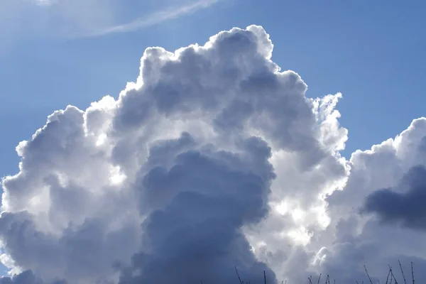 Cielo Blu Con Nuvole Soffici Giorno — Foto Stock