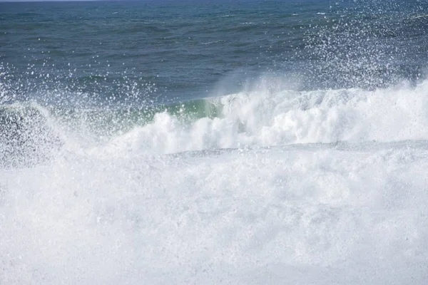 Imagem Quadro Completo Grandes Ondas Oceano Salpicos Água — Fotografia de Stock