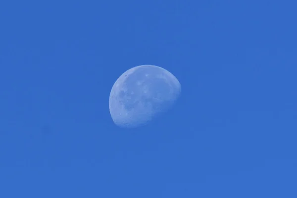 Céu Azul Com Lua Redonda Belo Lunar — Fotografia de Stock