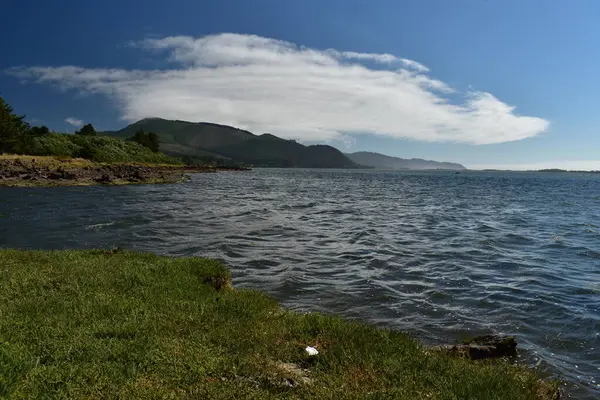 Bela Paisagem Com Litoral Rochoso — Fotografia de Stock