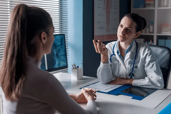 Doctor Meeting Patient Her Office She Giving Medical Advice Young — Stock Photo, Image