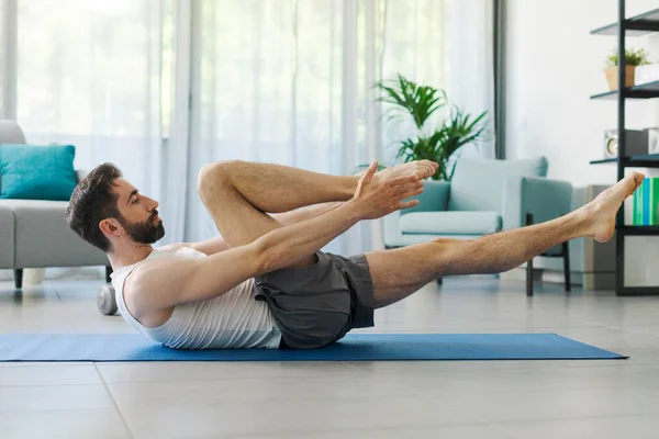 Man Doing Fitness Workout Home Training His Abs — Stock Photo, Image