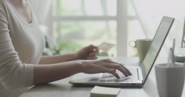 online kredi kartı ile kadın