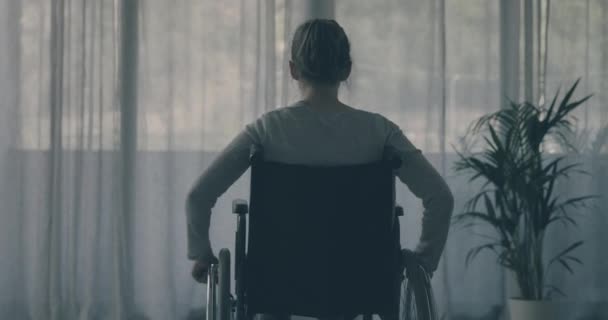 Disabled woman at home alone — Stock Video