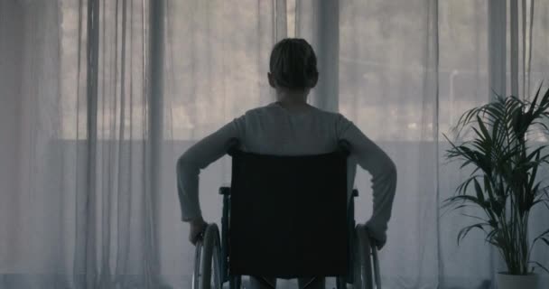 Disabled woman at home alone — Stock Video