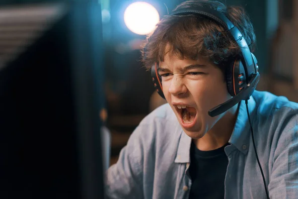 Young Gamer Connecting Online Playing Online Video Games Excited Shouting — Fotografia de Stock