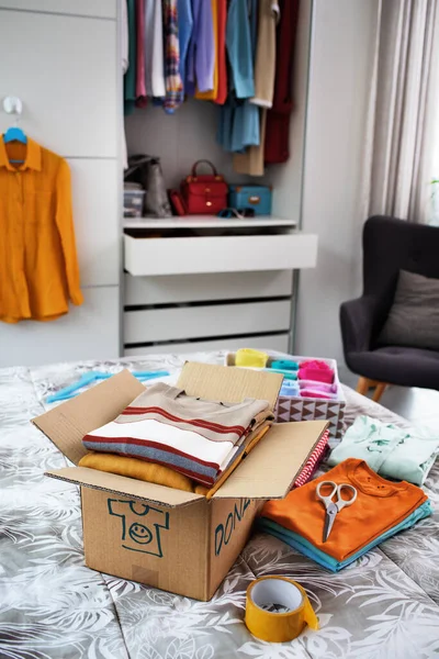 Piles Shirts Open Delivery Box Bed — 图库照片