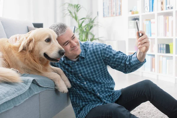 Cute Dog Man Taking Selfies Together Home Pets Lifestyle Concept — Stok fotoğraf