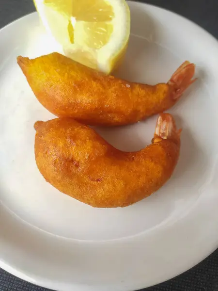 Camarões Fritos Típico Espanhol Tapas Frutos Mar — Fotografia de Stock