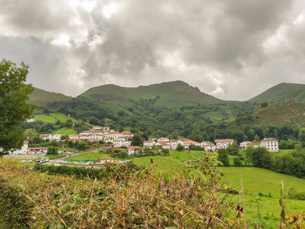 İspanya 'nın Navarra kentindeki Zugarramurdi şehri.
