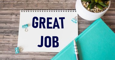 Motivasyon Simgesi Büyük İş 'i gösteren metin işareti. Kavramsal fotoğraflar. İyi iş çıkardınız. Tebrikler.