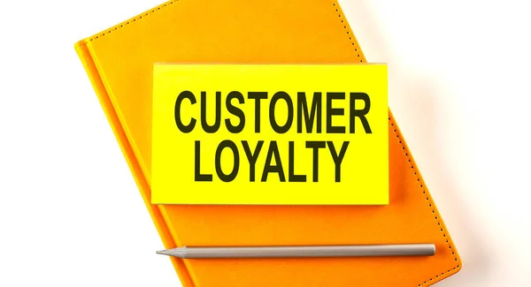 Texto Cliente Loyalty Etiqueta Engomada Cuaderno Amarillo — Foto de Stock