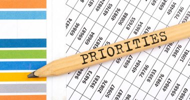 Grafik arkaplanındaki kalem üzerindeki iş konsepti Özellikleri metni