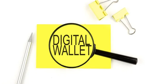 Digitale Wallet Tekst Sticker Door Middel Van Vergrootglas Zicht Van — Stockfoto