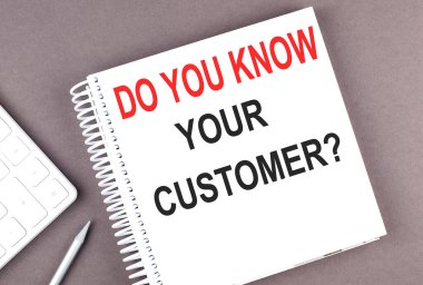 Not defterindeki hesap makinesi, kalem, iş metnini biliyor musun?