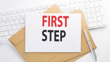 Klavyedeki zarfın üzerine ilk metin STEP