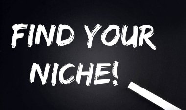 Bir parça tebeşirle Kara Karatahta NICHE Metninizi Bulun