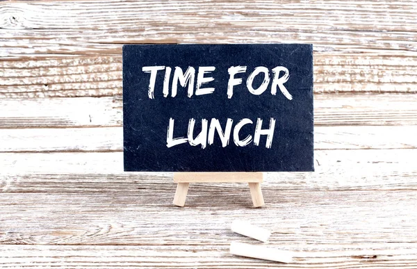 Čas Pro Lunch Text Miniaturní Tabuli Dřevěném Pozadí — Stock fotografie
