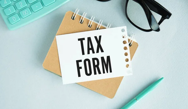 Formulário Tax Texto Palavra Sobre Livro Branco — Fotografia de Stock