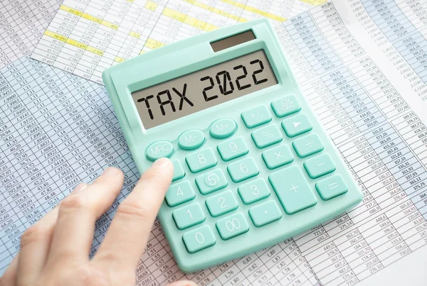 Word Tax 2022 Rekenmachine Bril Pen Rekenmachine Documenten Het Concept — Stockfoto