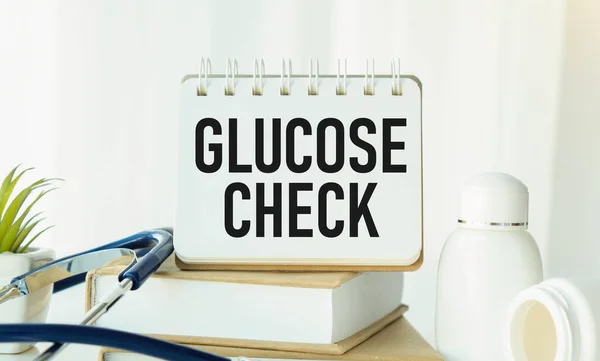 Karta Kontrolou Glukózy Textová Zpráva Izolované Nemocniční Klinice Pozadí — Stock fotografie