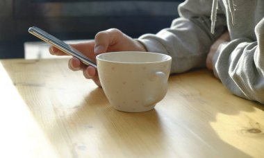 Kahvenin ve bağlantının sert olduğu yer..