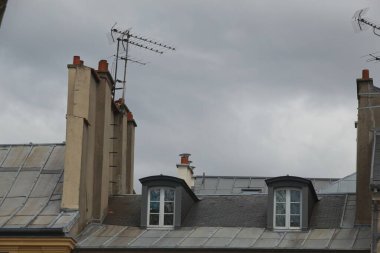 Şehirdeki eski bina.